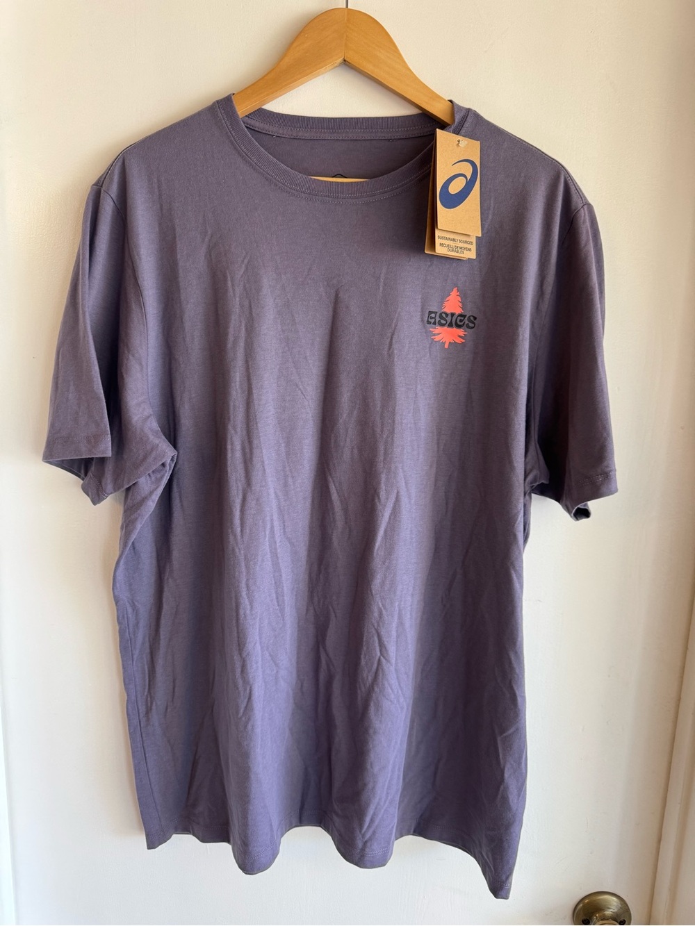 NWT ASICS Nature short sleeve Unisex.